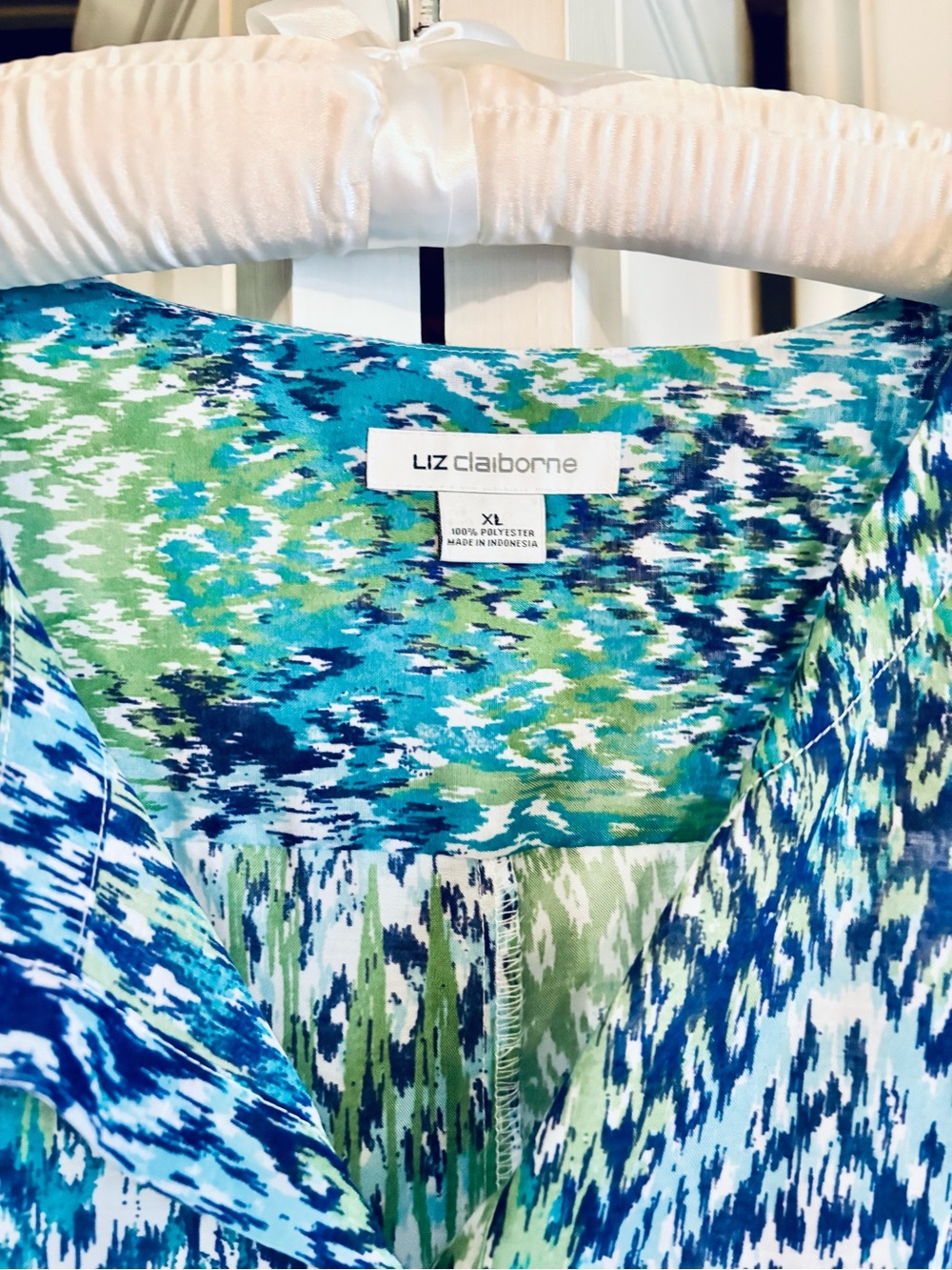 Liz Claiborne Blue & Green Printed Blouse